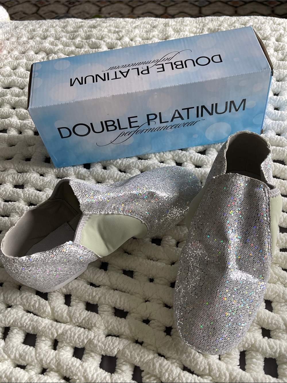 Double Platinum Performance Silver Glitter Slip-On Dance Shoes. Size 9. NIB